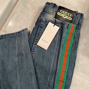 Gucci Jean's size 32 new tag